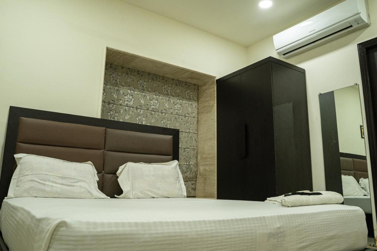 Nk7 Guest House โกลกาตา ภายนอก รูปภาพ