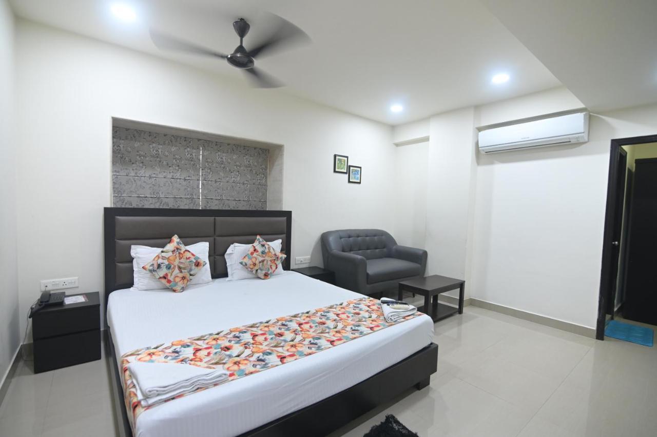 Nk7 Guest House โกลกาตา ภายนอก รูปภาพ